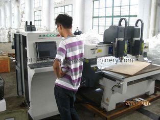 供給H200mmの膜の出版物機械MX5826 CNC自動木製の切り分ける機械